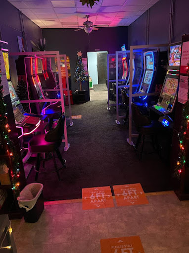 Video Gaming at Nikki's Place I in Hillsboro, IL Video Gaming Hillsboro