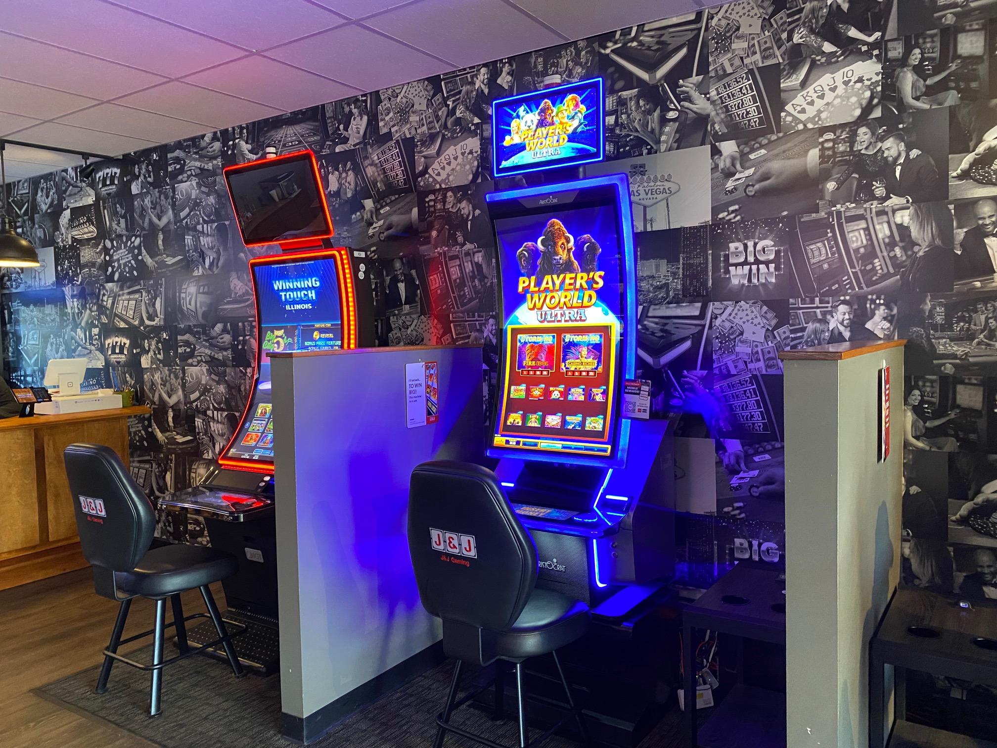 Video Gaming at Debbie’s Slots Lounge in Mt. Carmel, IL