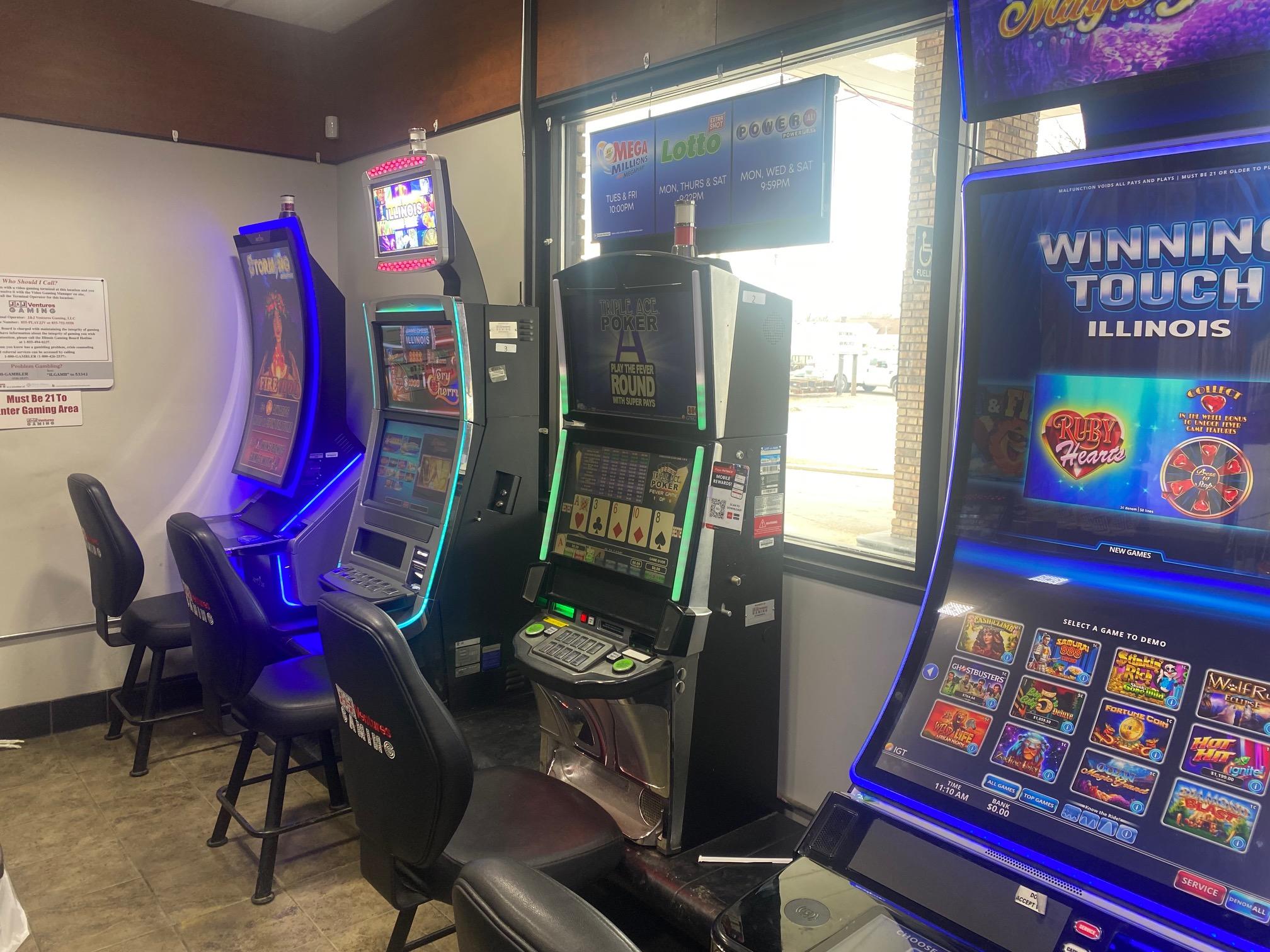 Video Gaming at J D Streett & Company in Johnston City, IL